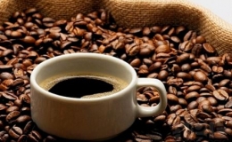 Đường, c&agrave; ph&ecirc; thế giới đồng loạt tăng gi&aacute;